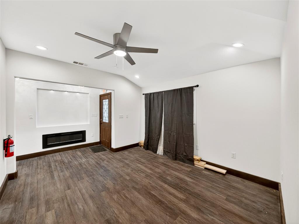 213 Mckinney Avenue Property Photo 31