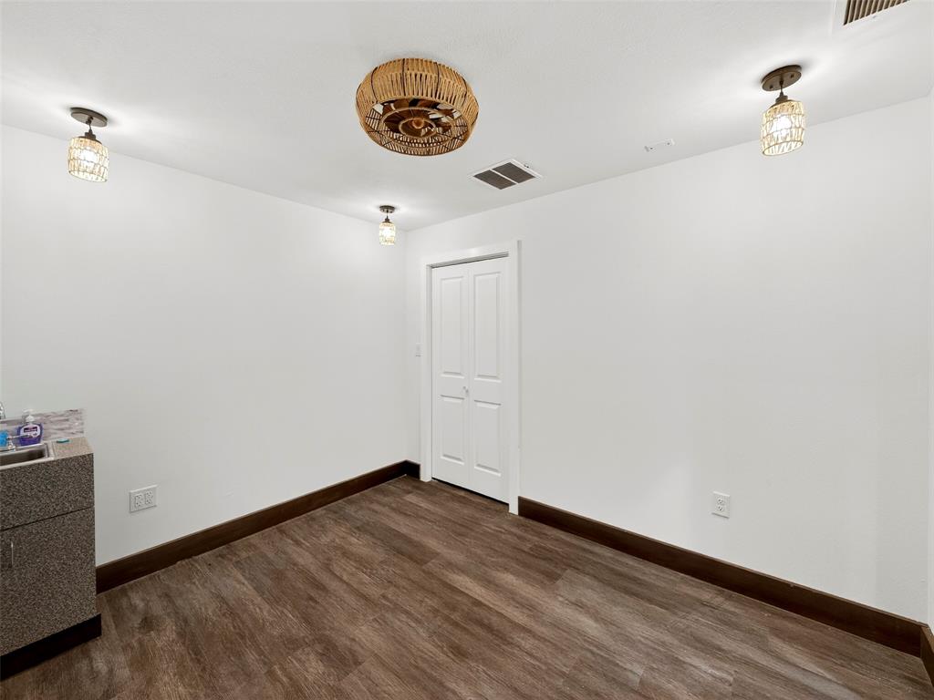 213 Mckinney Avenue Property Photo 32