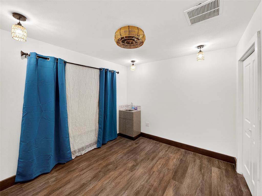 213 Mckinney Avenue Property Photo 33
