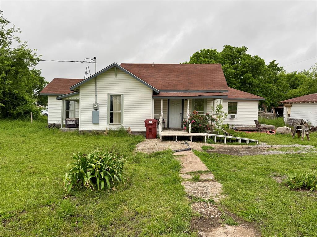 207 S Cedar Street Property Photo 1