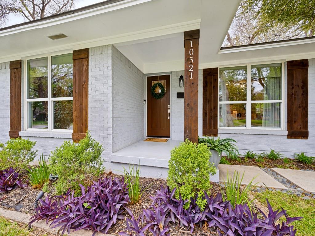 10521 Evangeline Way Property Photo 5