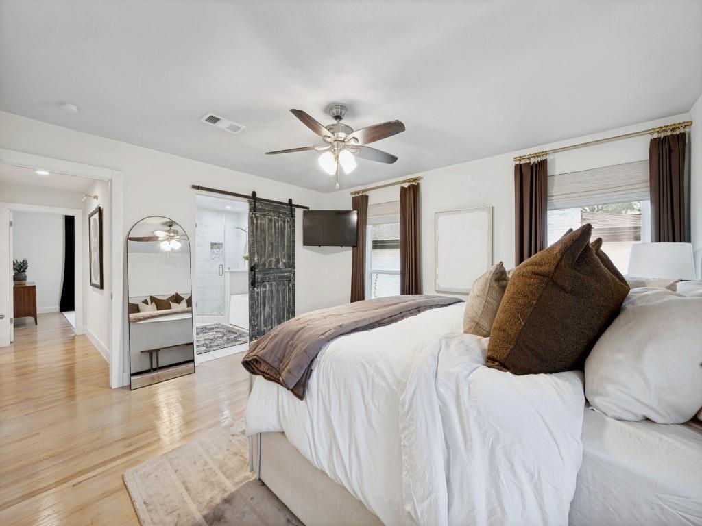 10521 Evangeline Way Property Photo 14