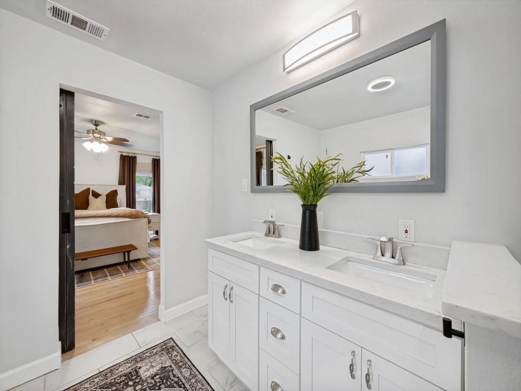 10521 Evangeline Way Property Photo 15