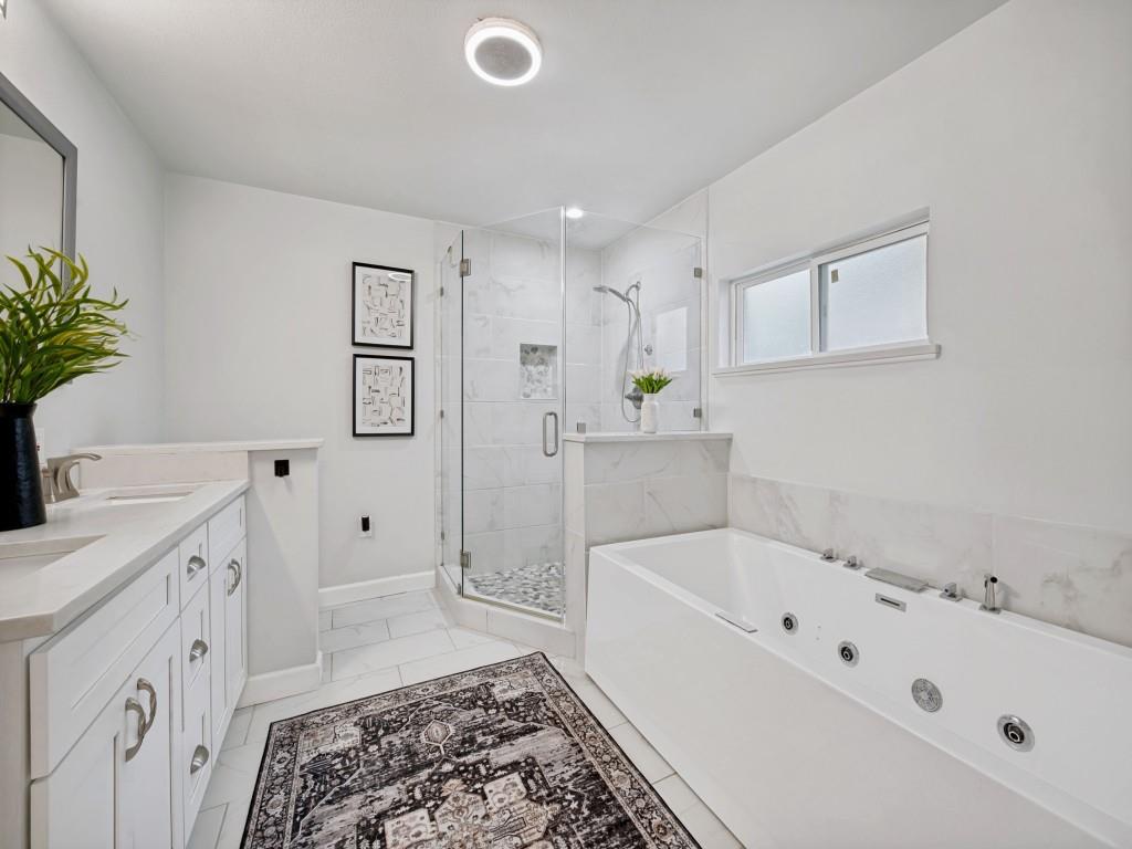 10521 Evangeline Way Property Photo 16