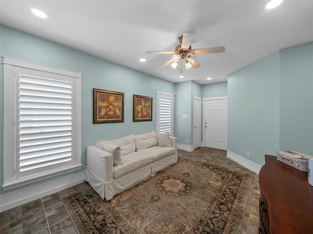 9324 Masse Court Property Photo 5