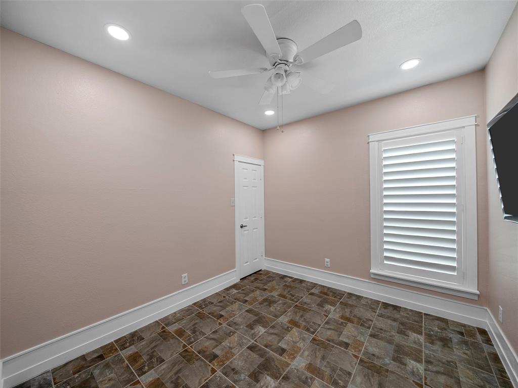 9324 Masse Court Property Photo 16