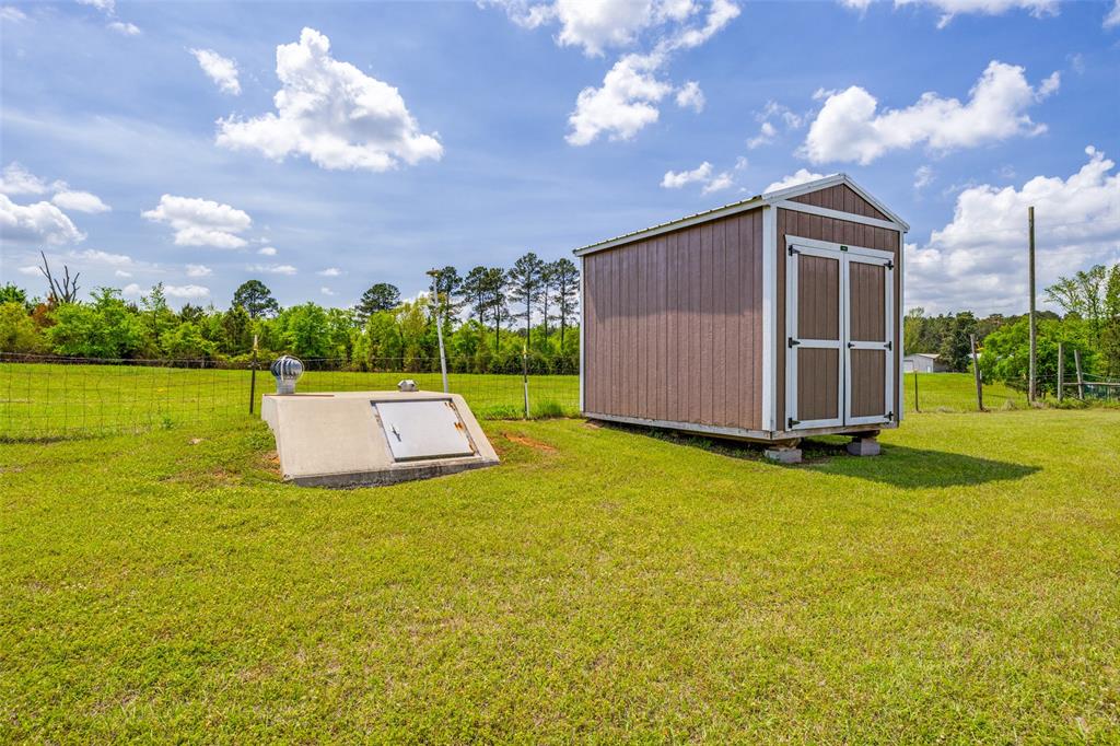 1050 County Road 2618 Property Photo 25