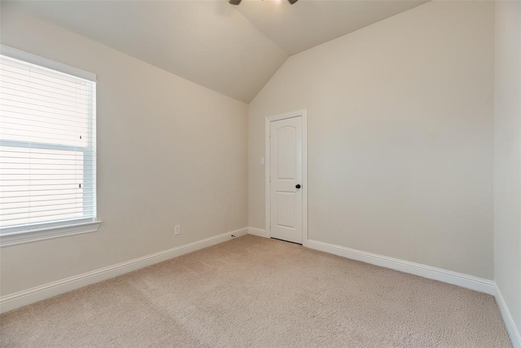 302 Daylily Drive Property Photo 7
