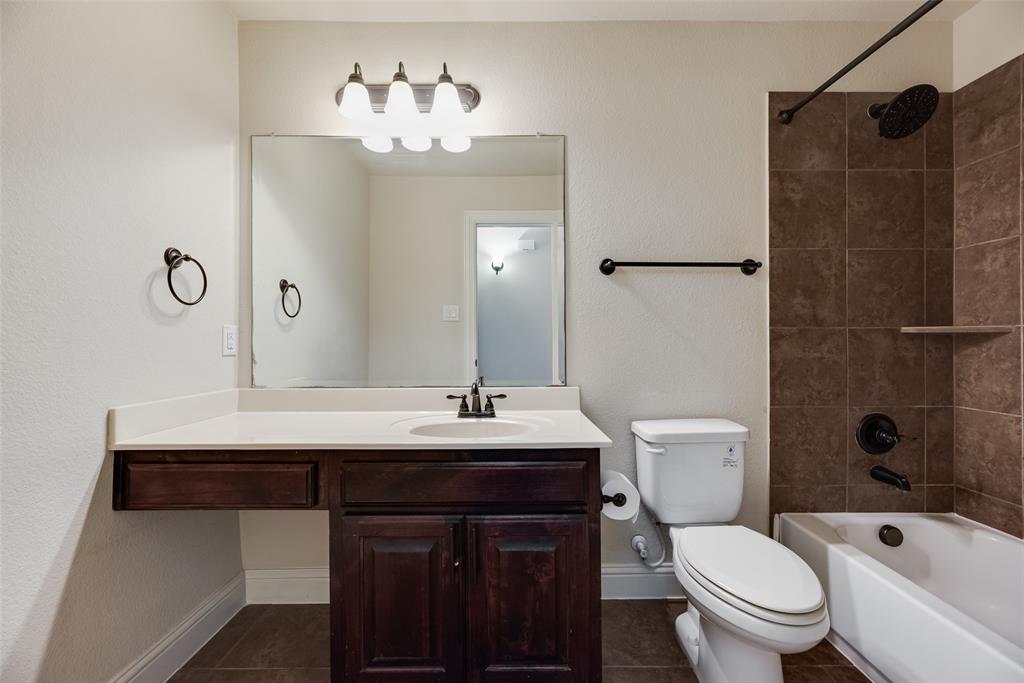 302 Daylily Drive Property Photo 8