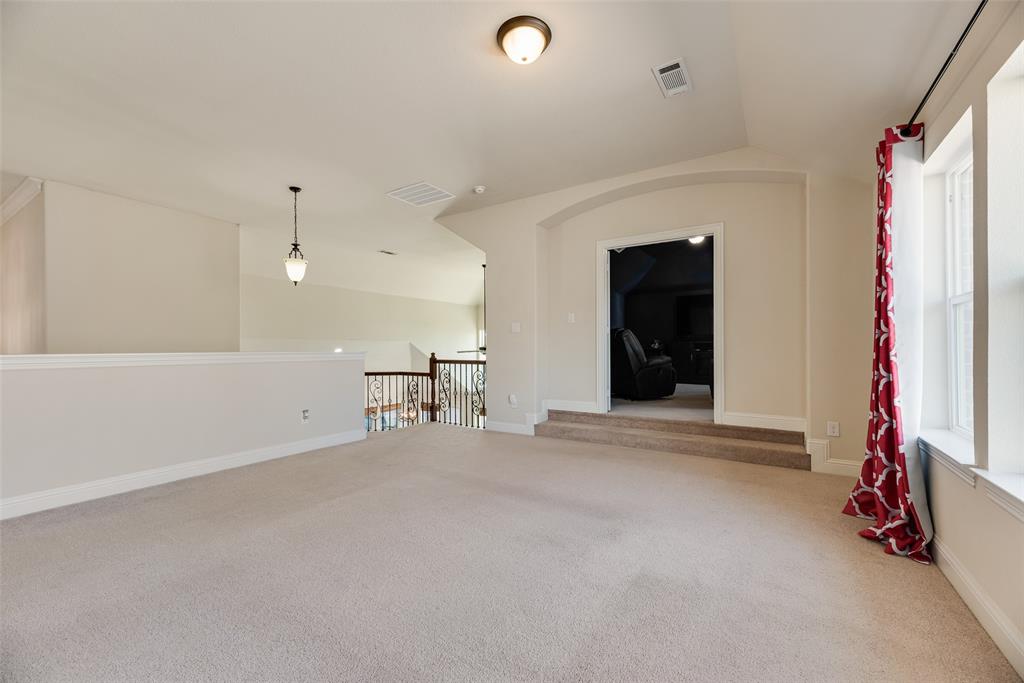 302 Daylily Drive Property Photo 9