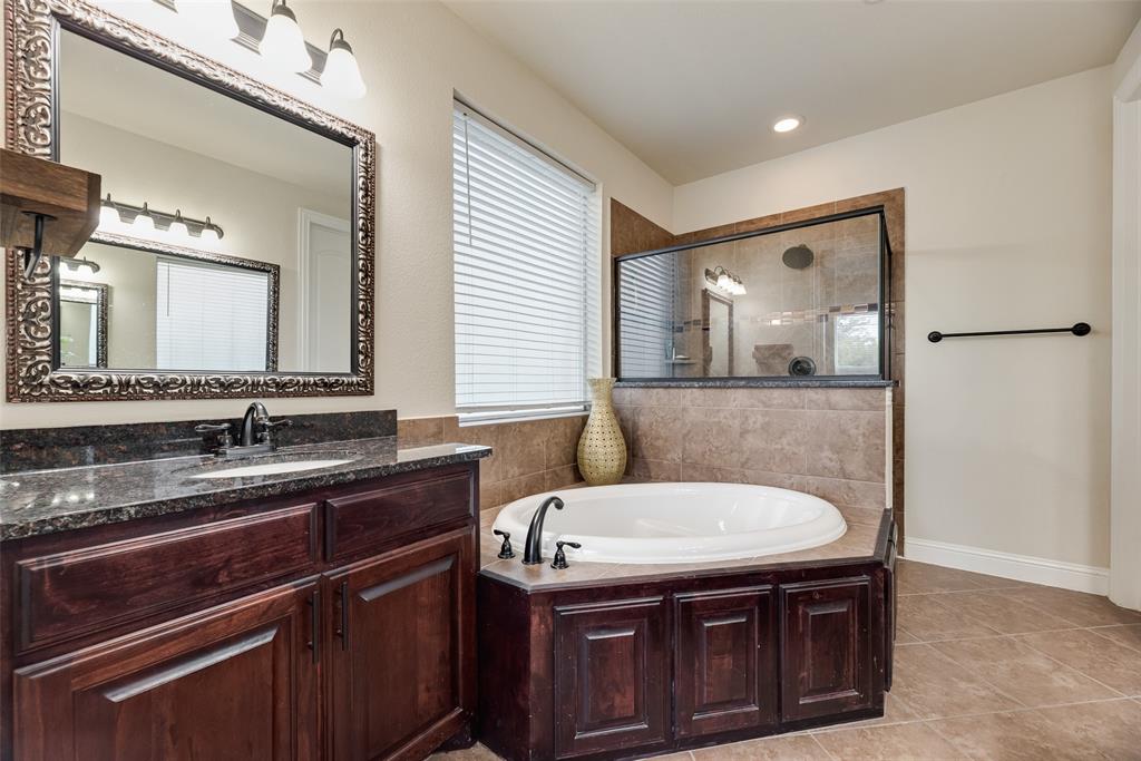 302 Daylily Drive Property Photo 12