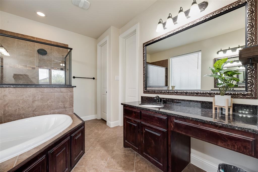 302 Daylily Drive Property Photo 13