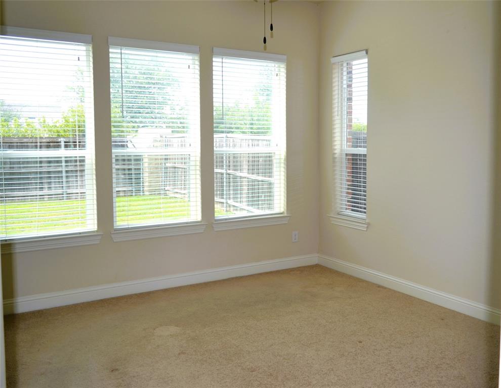302 Daylily Drive Property Photo 22