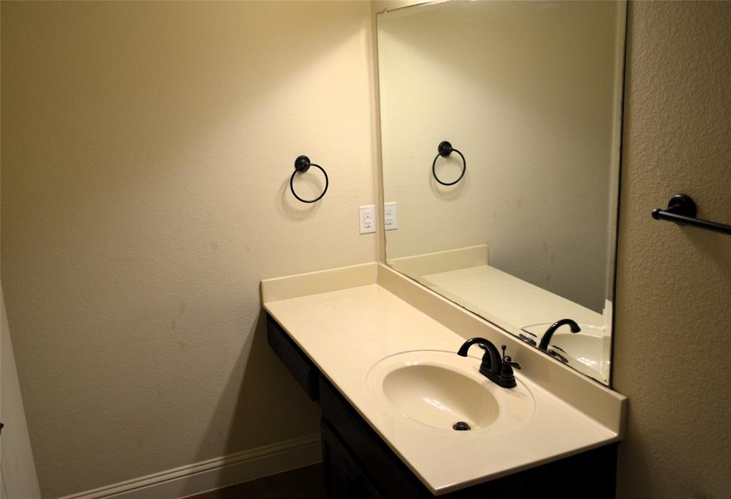 302 Daylily Drive Property Photo 34