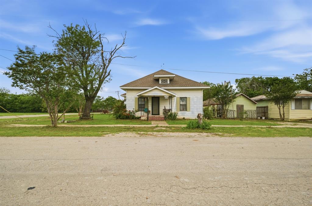 302 N Arizona Drive Property Photo 1