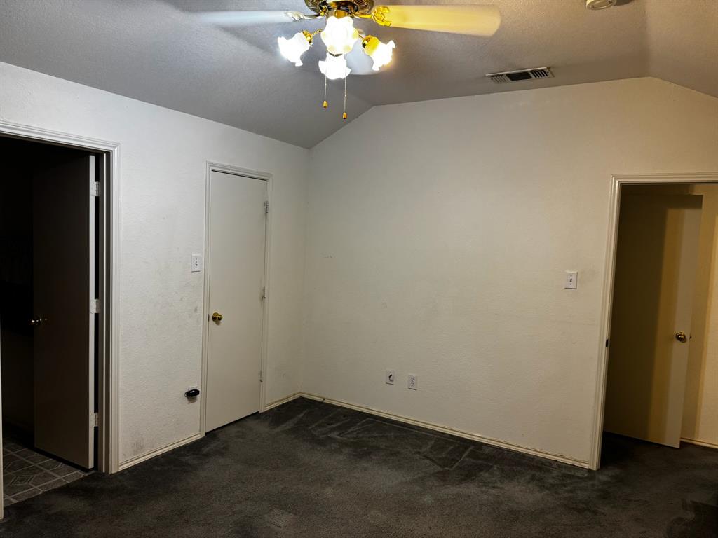 2836 Saint Johns Avenue Property Photo 8