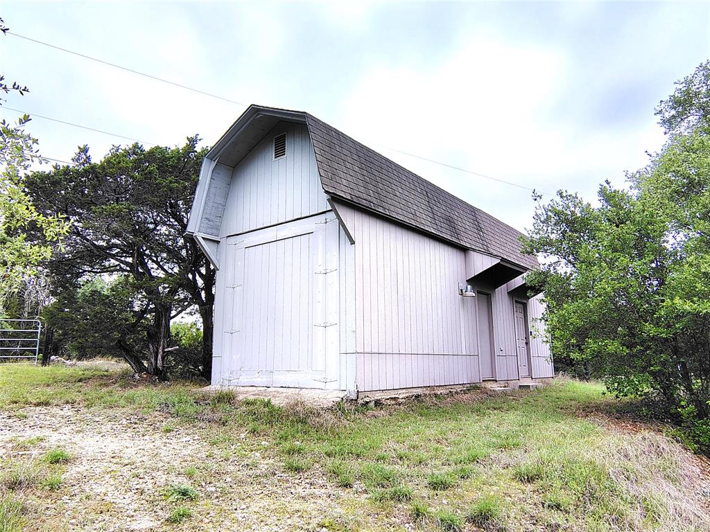 1037 County Road 1190 Property Photo 27