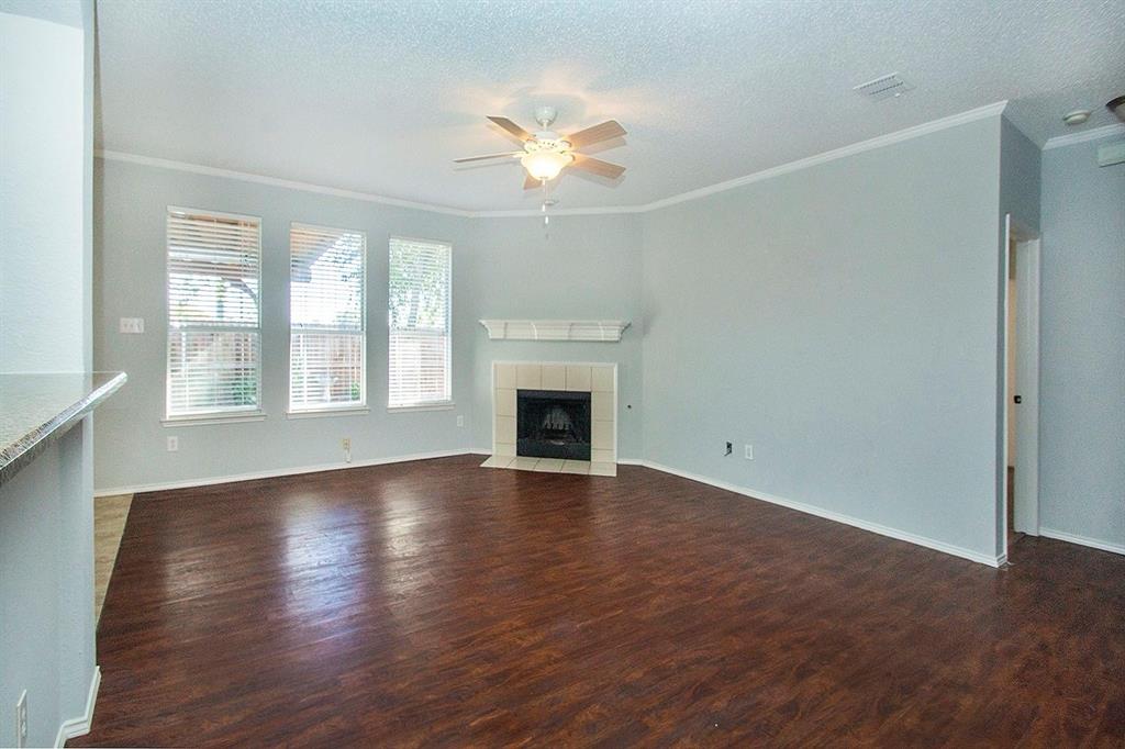 406 Leameadow Drive Property Photo 9