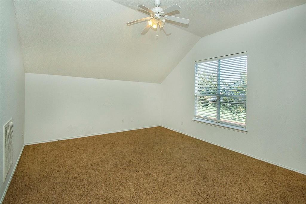 406 Leameadow Drive Property Photo 14