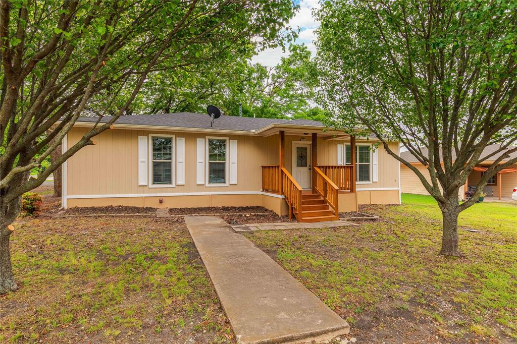 209 W Houston Lane Property Photo 1