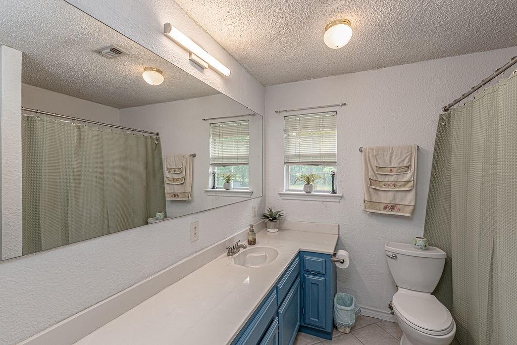 8397 County Road 2580 Property Photo 11