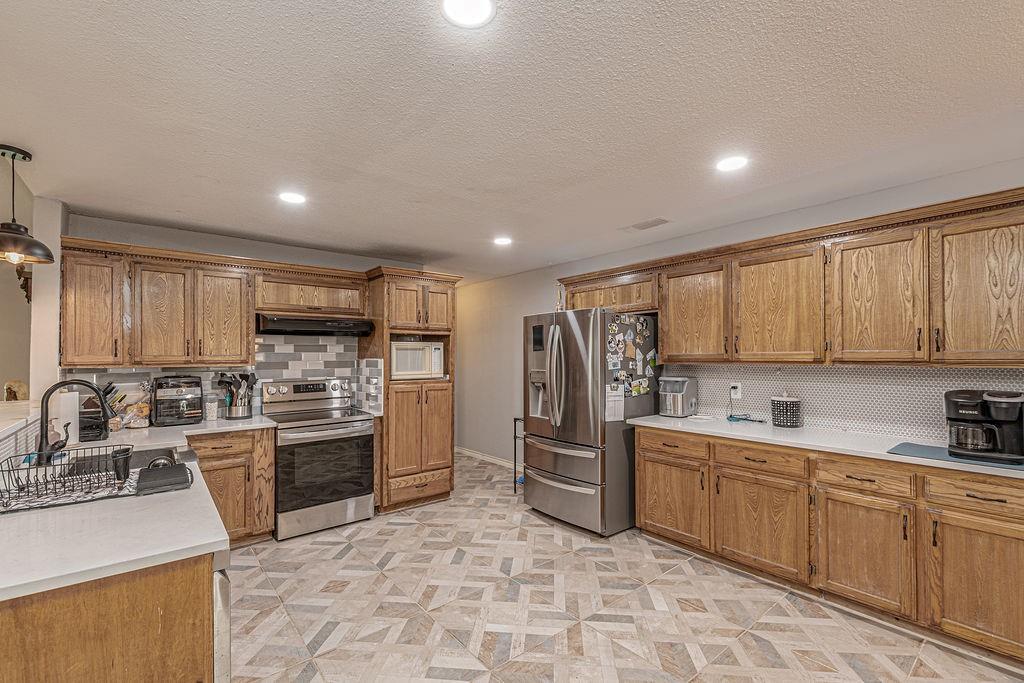 8397 County Road 2580 Property Photo 14