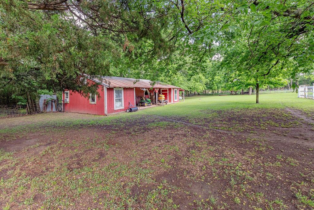 8397 County Road 2580 Property Photo 25