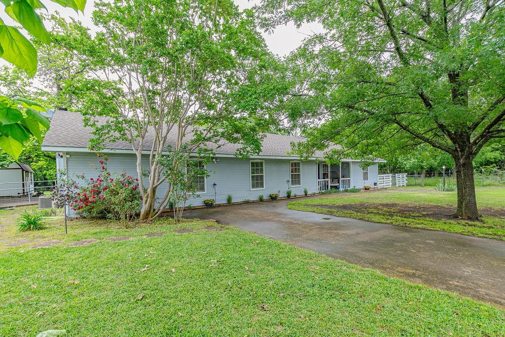 8397 County Road 2580 Property Photo 29