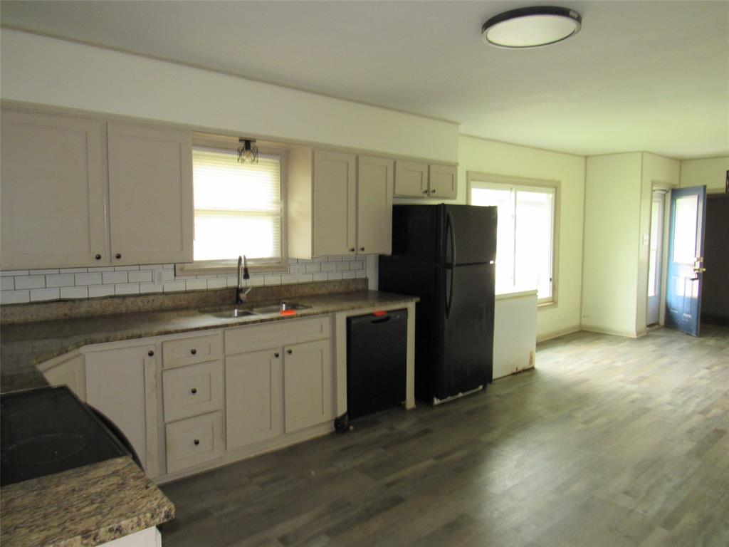 218 N Pearl Street Property Photo 3