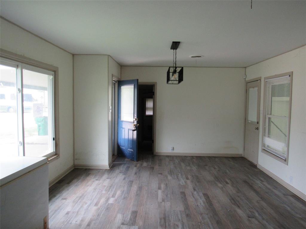 218 N Pearl Street Property Photo 5