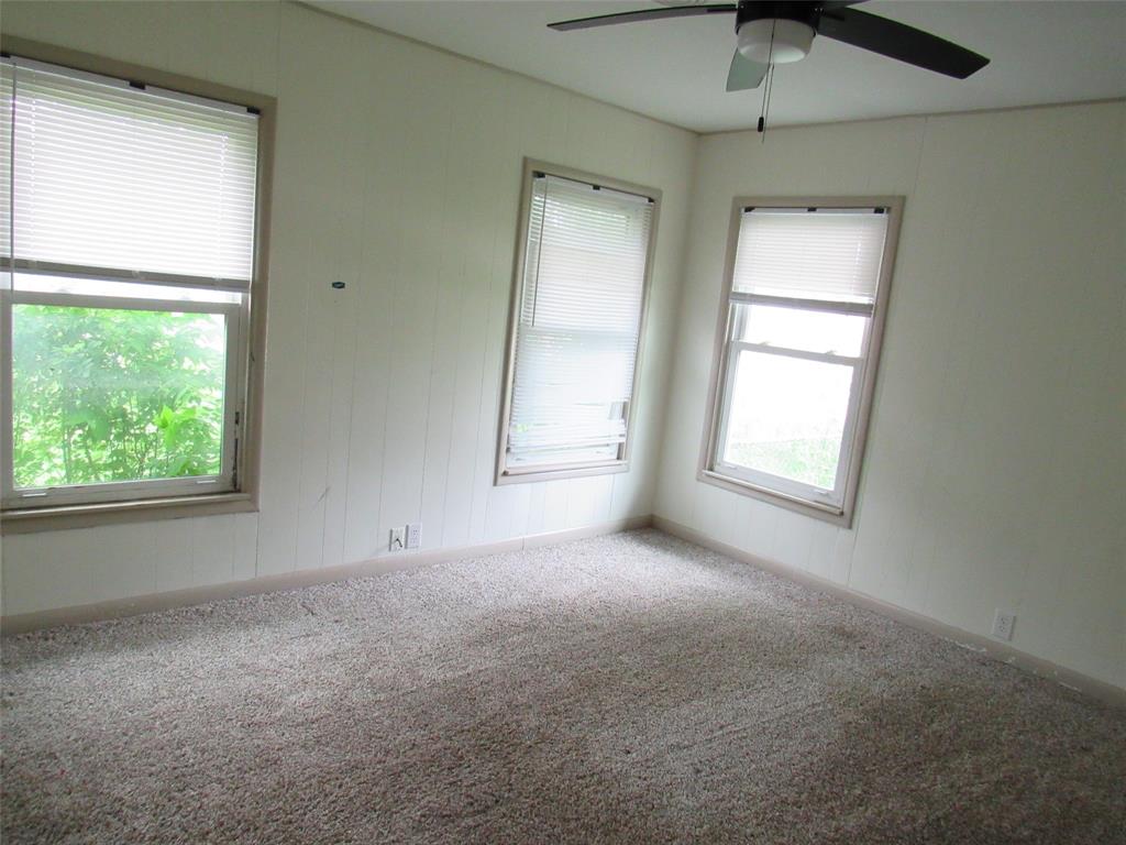 218 N Pearl Street Property Photo 8