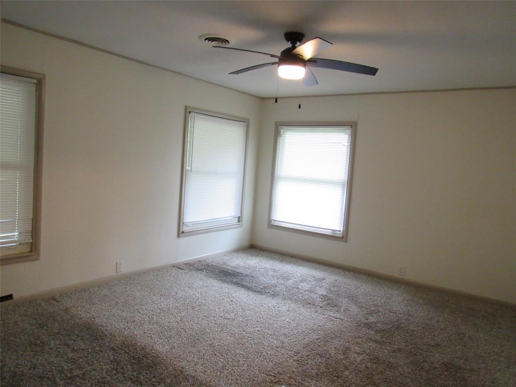 218 N Pearl Street Property Photo 9