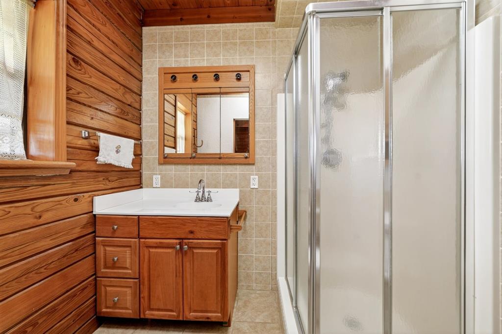 858 County Road 1006 Property Photo 13