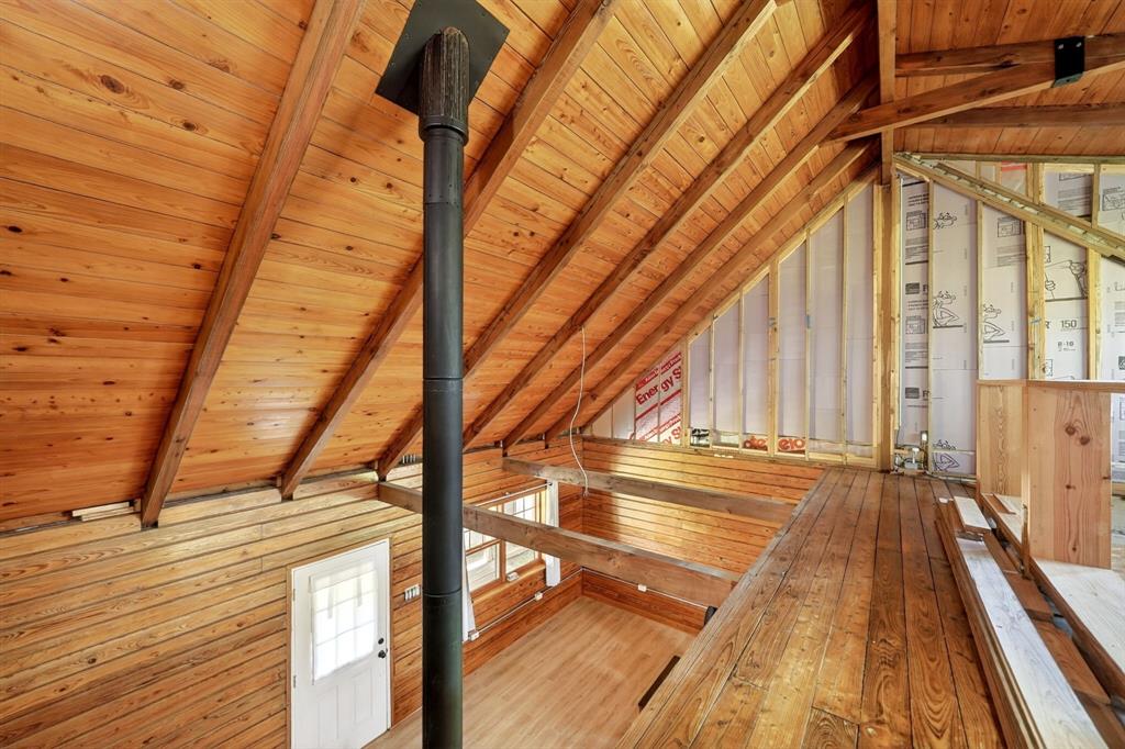 858 County Road 1006 Property Photo 17