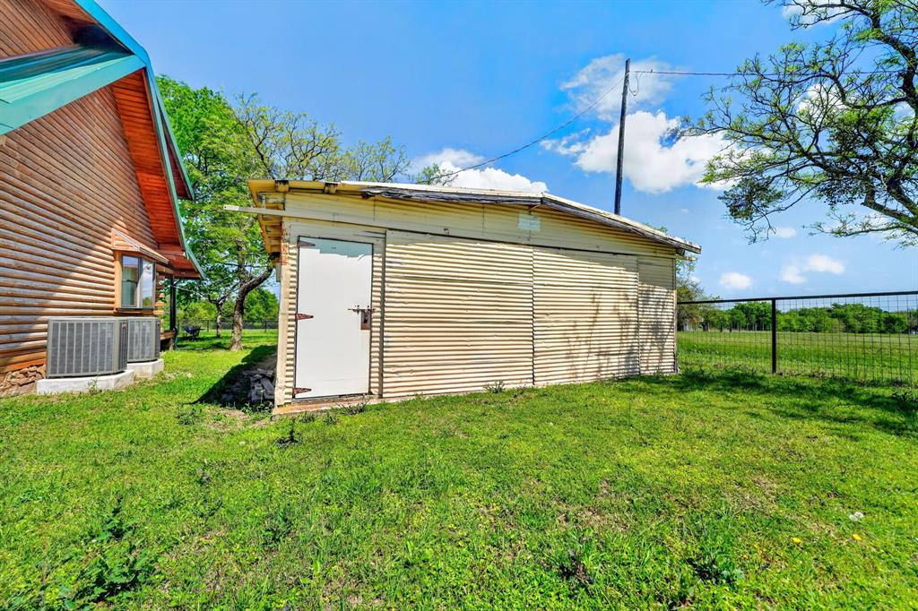 858 County Road 1006 Property Photo 29