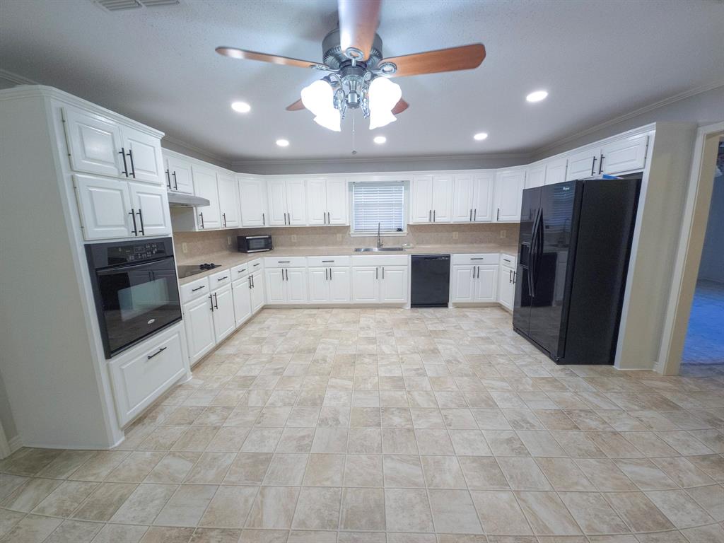 1394 Fm 3343 Property Photo 12
