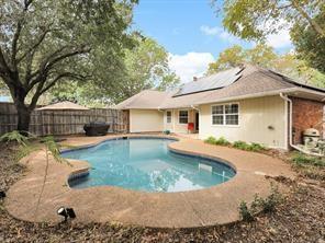 816 Autumn Lake Drive Property Photo 2