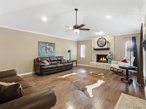 816 Autumn Lake Drive Property Photo 3