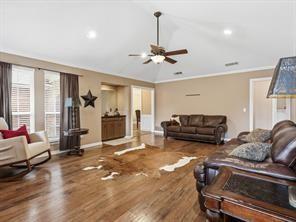 816 Autumn Lake Drive Property Photo 9