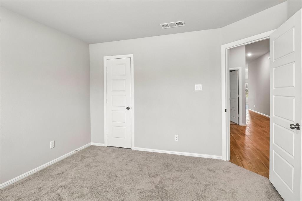 727 Grand Dale Drive Property Photo 10