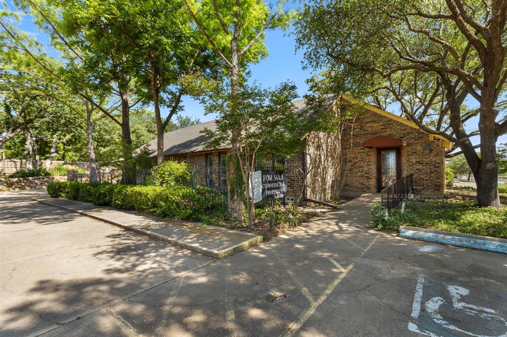 1317 East Property Photo 4