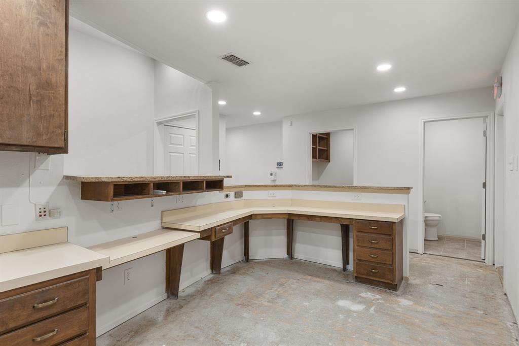 1317 East Property Photo 14