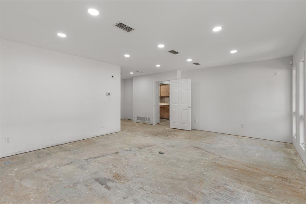 1317 East Property Photo 22