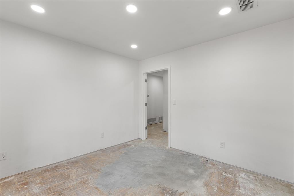 1317 East Property Photo 32