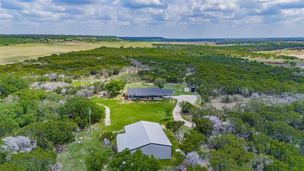 1260 Private Road 1656 Property Photo 4