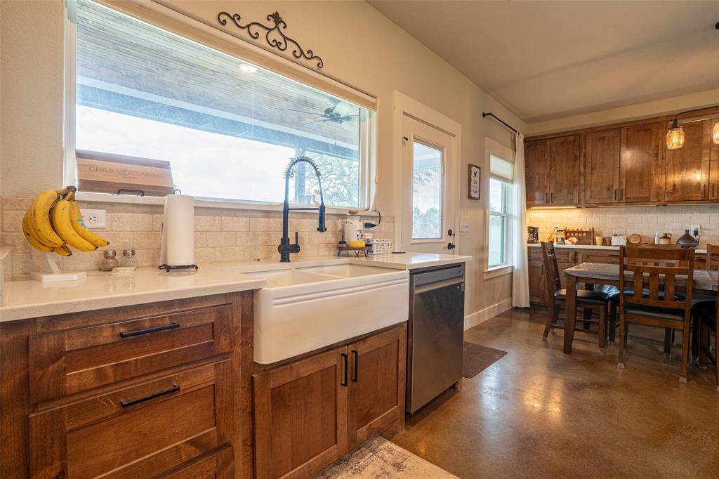 1260 Private Road 1656 Property Photo 14