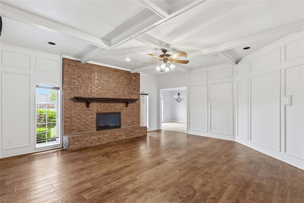 200 Sunny Crest Drive Property Photo 10