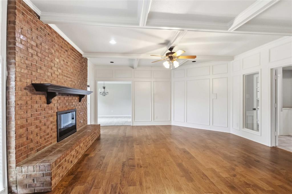 200 Sunny Crest Drive Property Photo 11