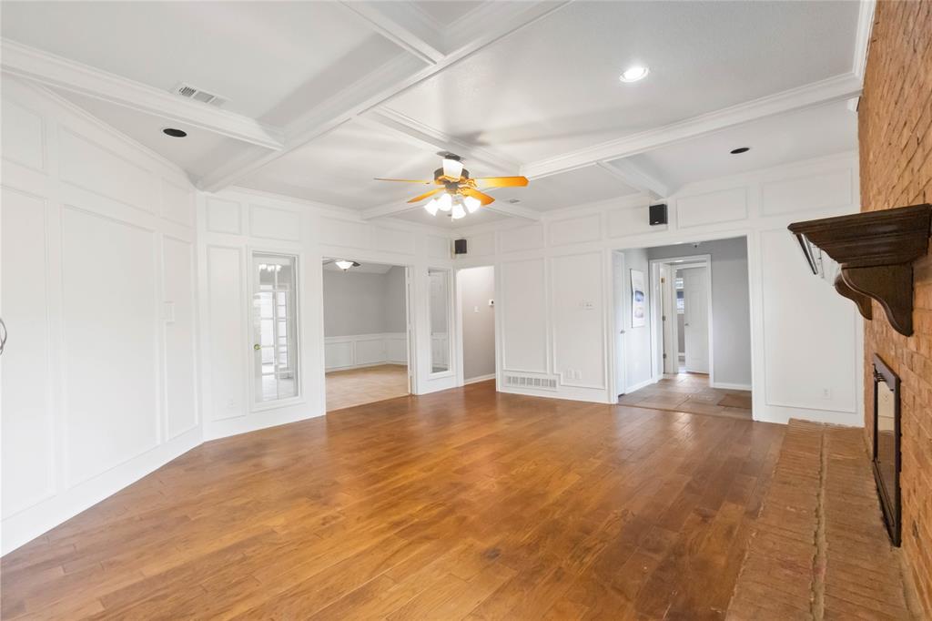 200 Sunny Crest Drive Property Photo 12