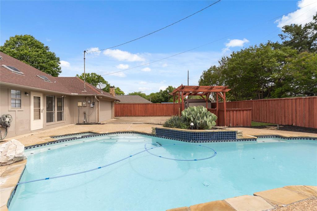 200 Sunny Crest Drive Property Photo 31